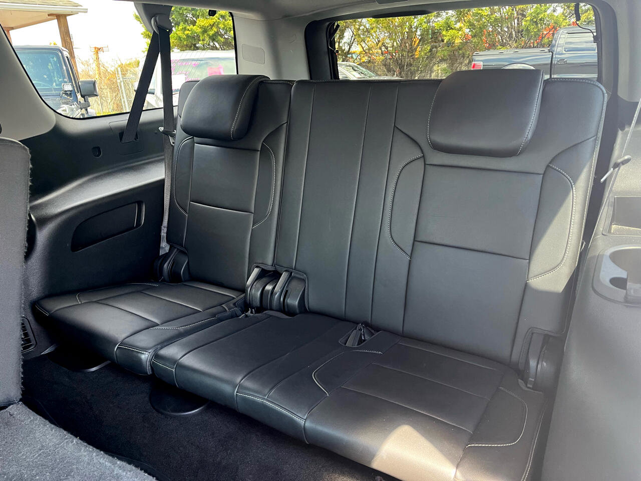 Used 2018 Chevrolet Suburban LT image 19