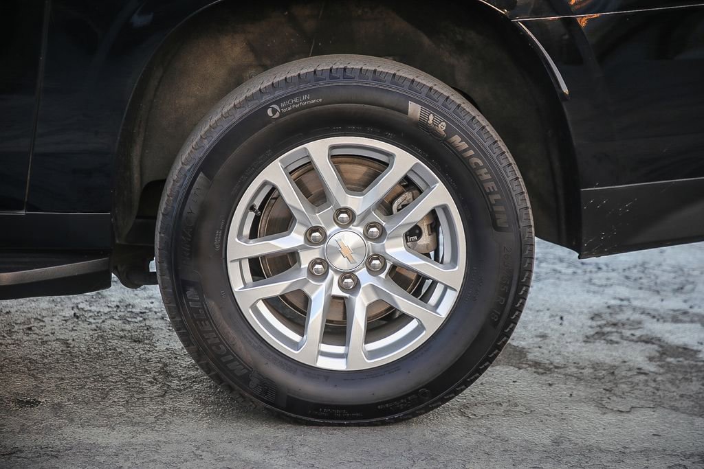 Used 2024 Chevrolet Suburban LS image 12