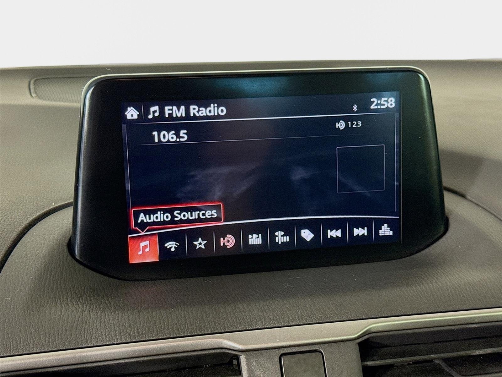 Used 2018 MAZDA MAZDA3 Touring FWD image 14