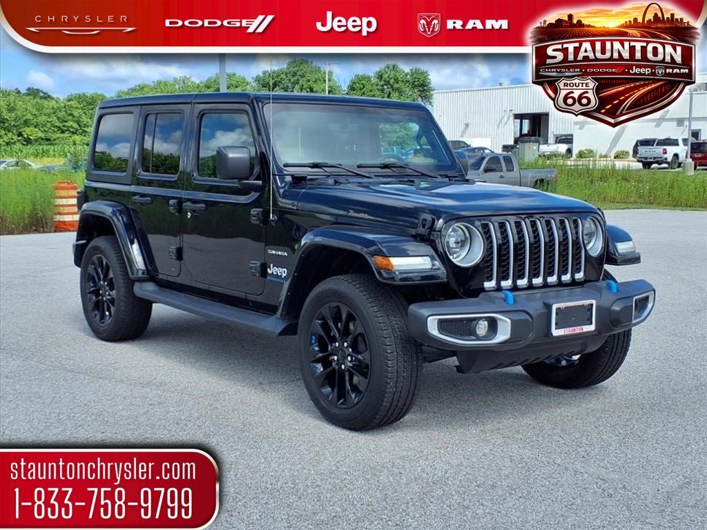 New 2023 Jeep Wrangler Unlimited Sahara w/ Cold Weather Group