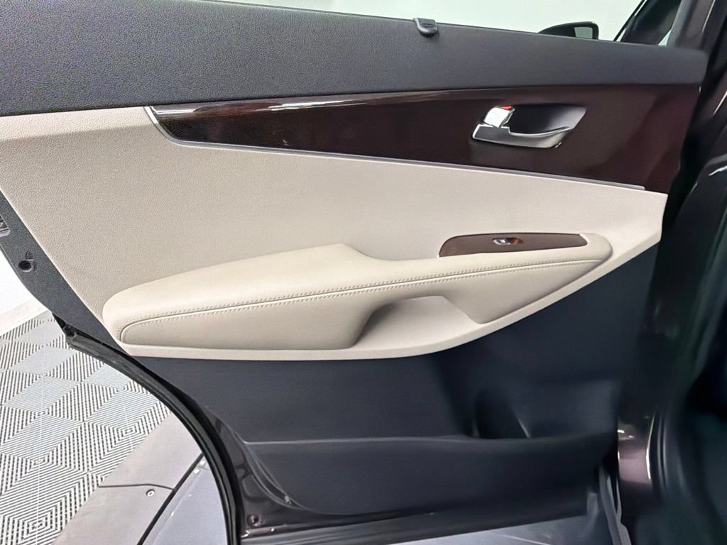 Used 2017 Kia Sorento EX w/ EX V6 Premium Package FWD image 39