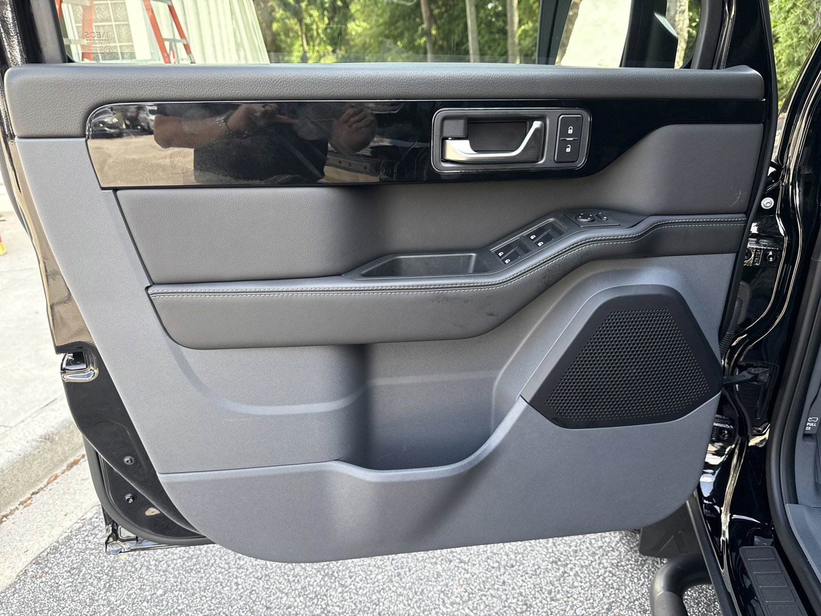 Used 2025 INEOS Grenadier Fieldmaster Edition image 16