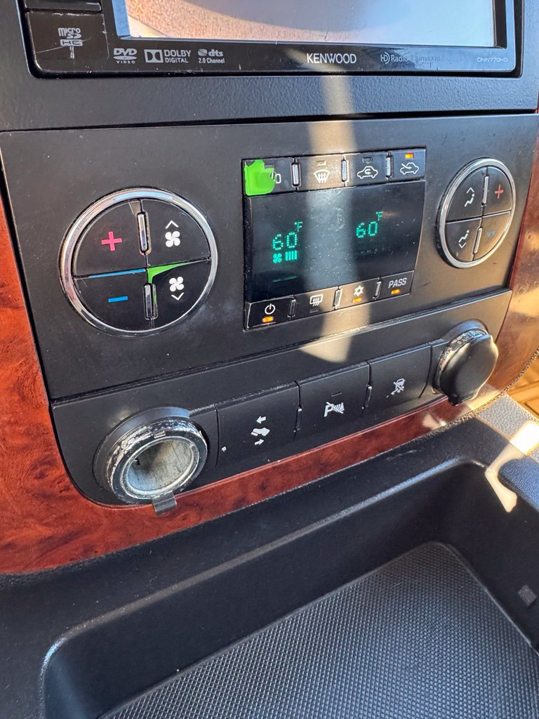 Used 2008 Chevrolet Avalanche LT w/ LT Preferred Equipment Group AWD/4WD image 22