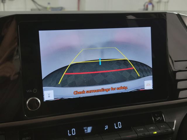 Used 2025 Toyota Camry LE FWD image 18