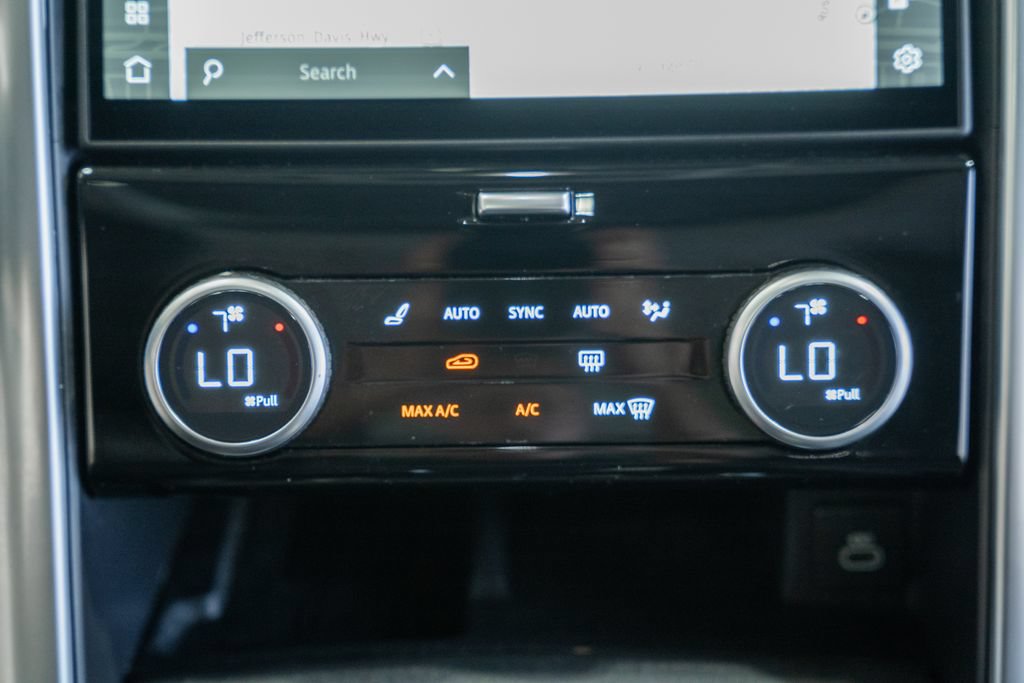 Used 2024 Land Rover Discovery S AWD/4WD image 21