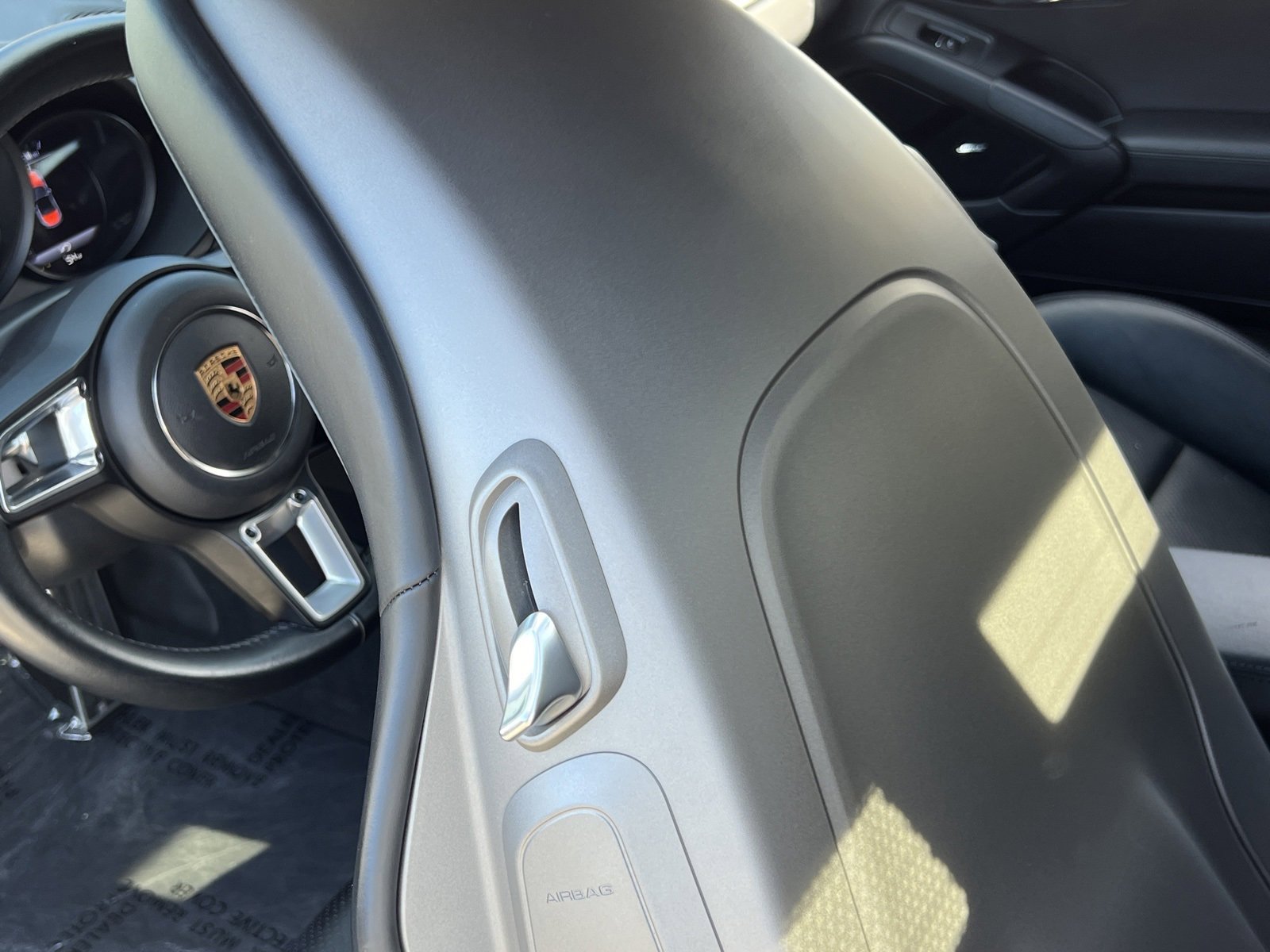 Used 2017 Porsche 718 Boxster S image 29