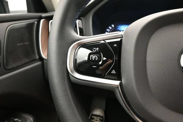 Used 2023 Volvo XC60 B5 Ultimate w/ Climate Package FWD image 26