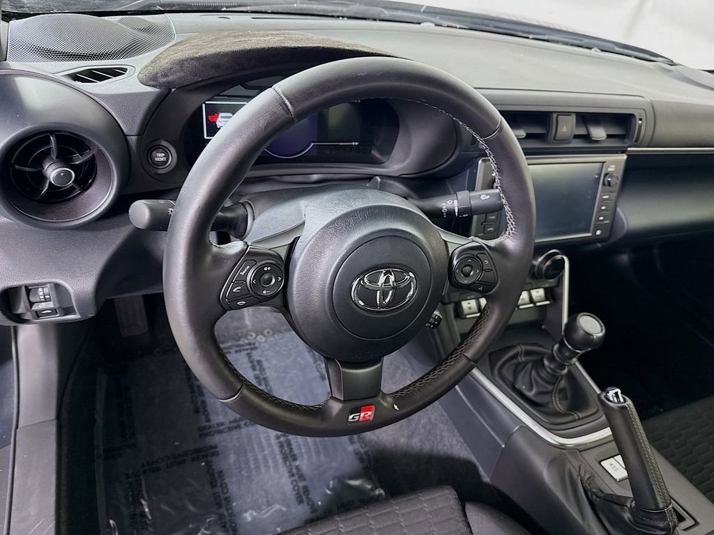 Certified 2023 Toyota GR86 w/ ALL Weather Mat Package (TMS) RWD image 4