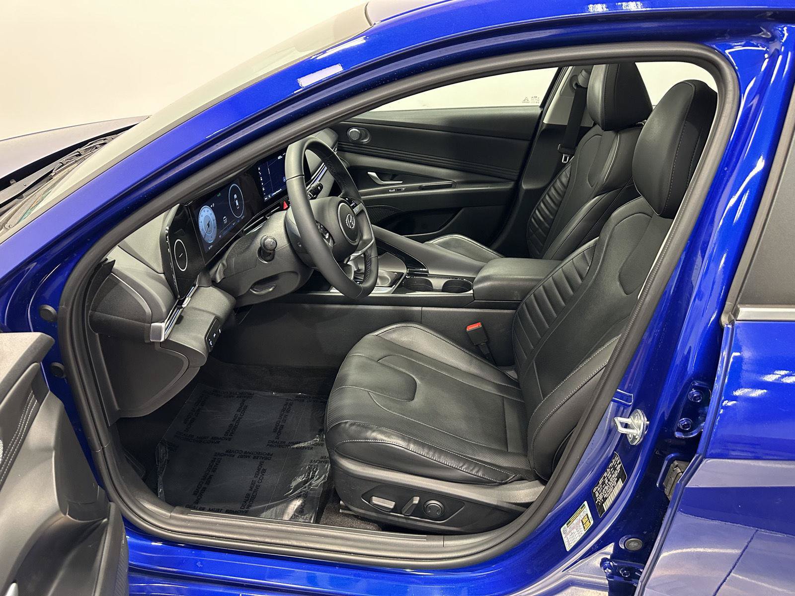 Certified 2023 Hyundai Elantra Limited FWD image 14