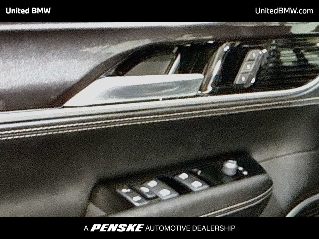 Used 2023 Jeep Wagoneer 4WD w/ Premium Group I image 3