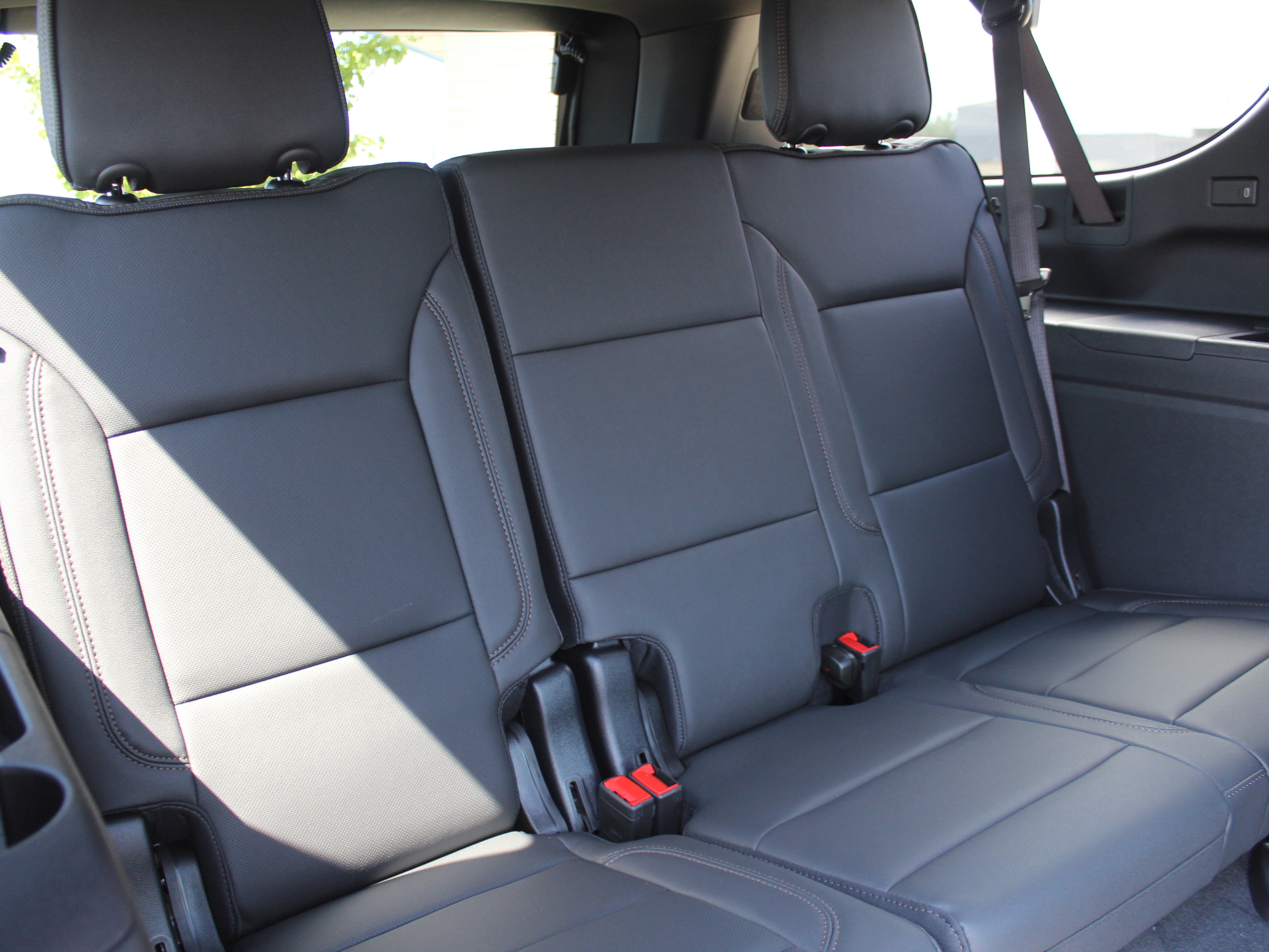 New 2026 Chevrolet Suburban High Country AWD/4WD image 19