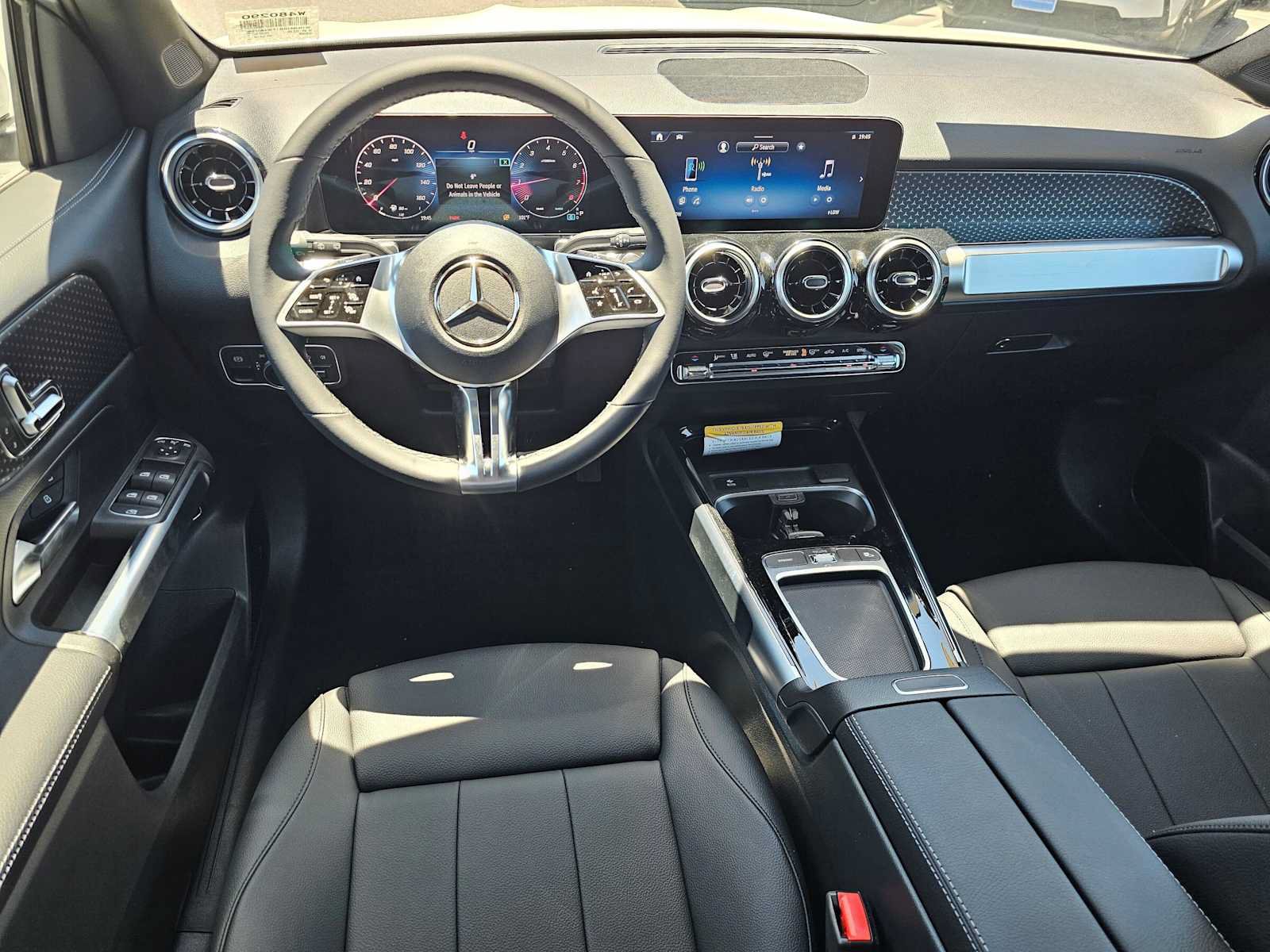 New 2026 Mercedes-Benz GLB 250 image 18
