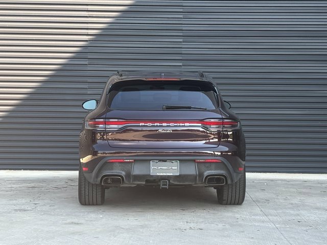 Certified 2023 Porsche Macan image 6