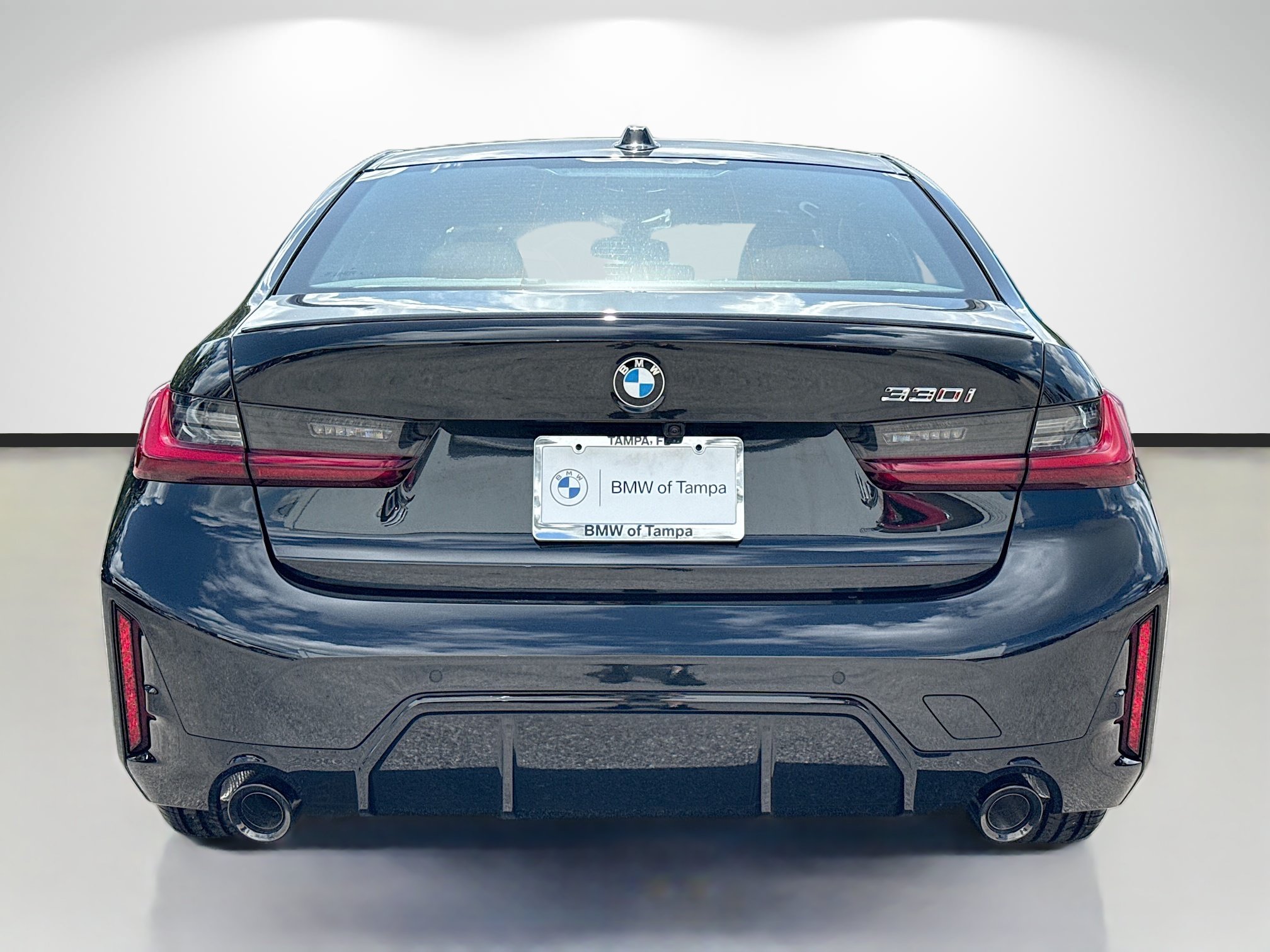 New 2026 BMW 330i Sedan w/ M Sport Package RWD image 4