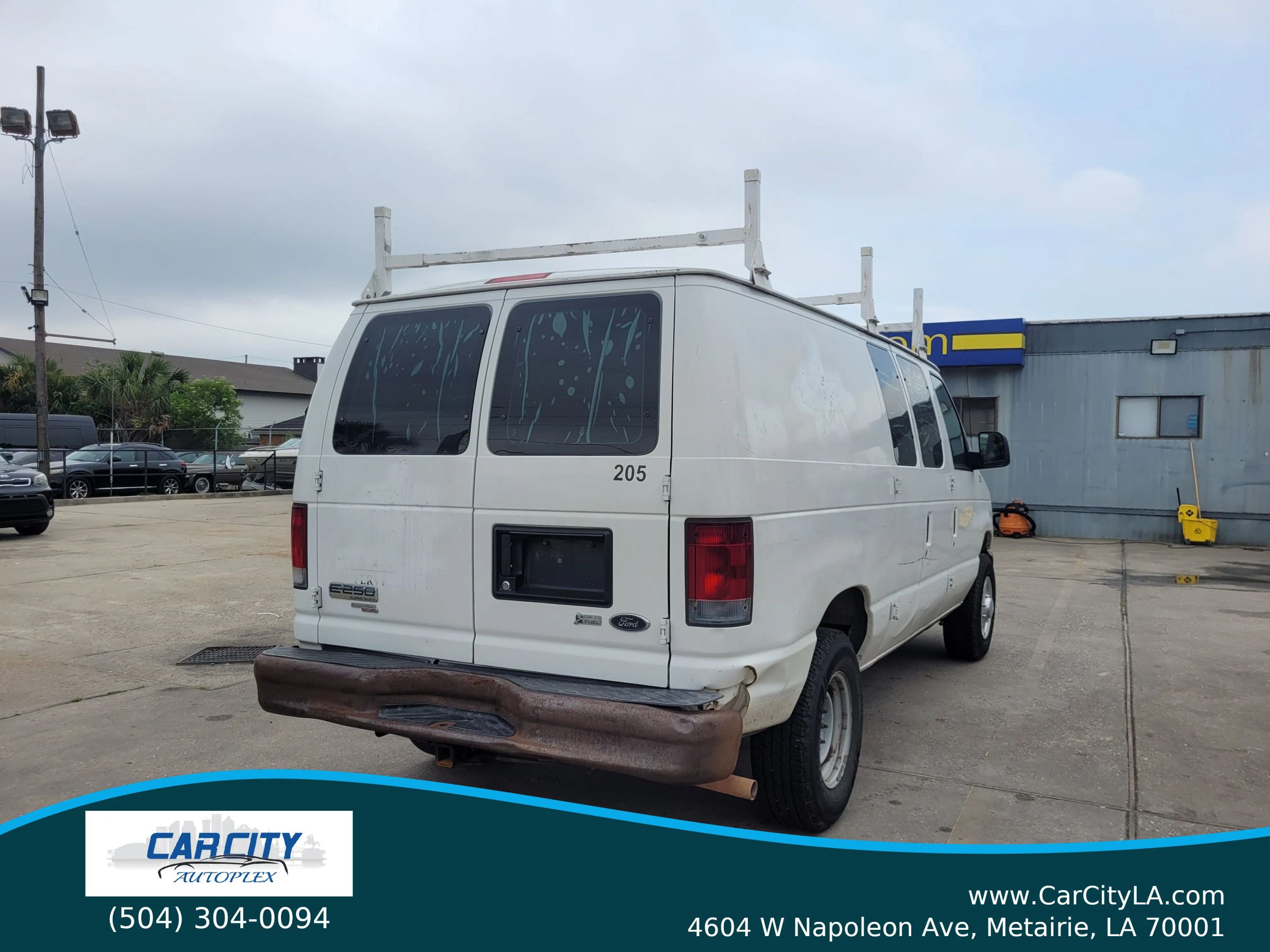 Used 2011 Ford E-250 and Econoline 250 w/ Commercial Cargo Van Pkg RWD image 20