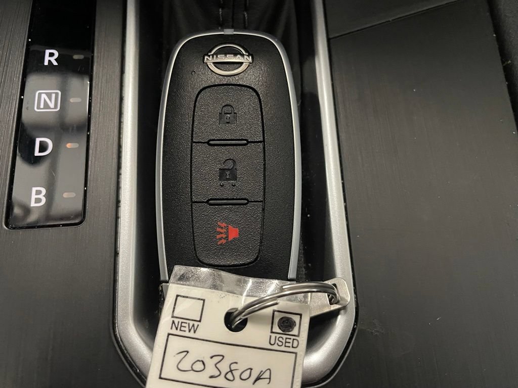 Used 2025 Nissan Kicks SV FWD image 18