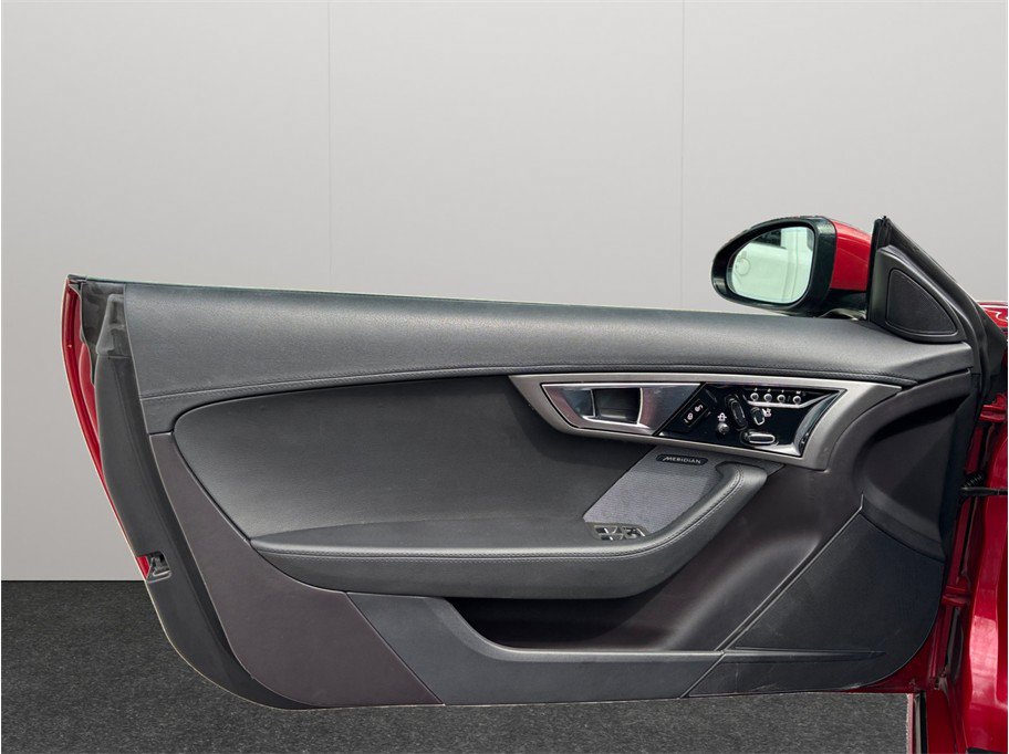 Used 2014 Jaguar F-TYPE Convertible RWD image 21