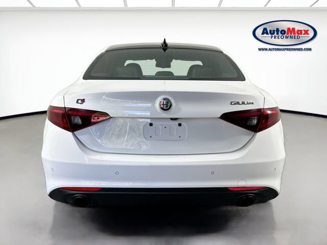 Used 2022 Alfa Romeo Giulia Ti image 8