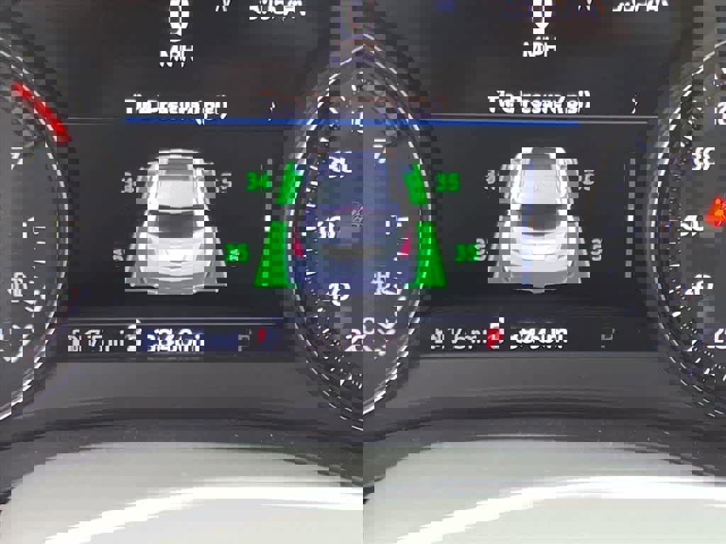 Used 2021 Cadillac XT5 Premium Luxury image 16