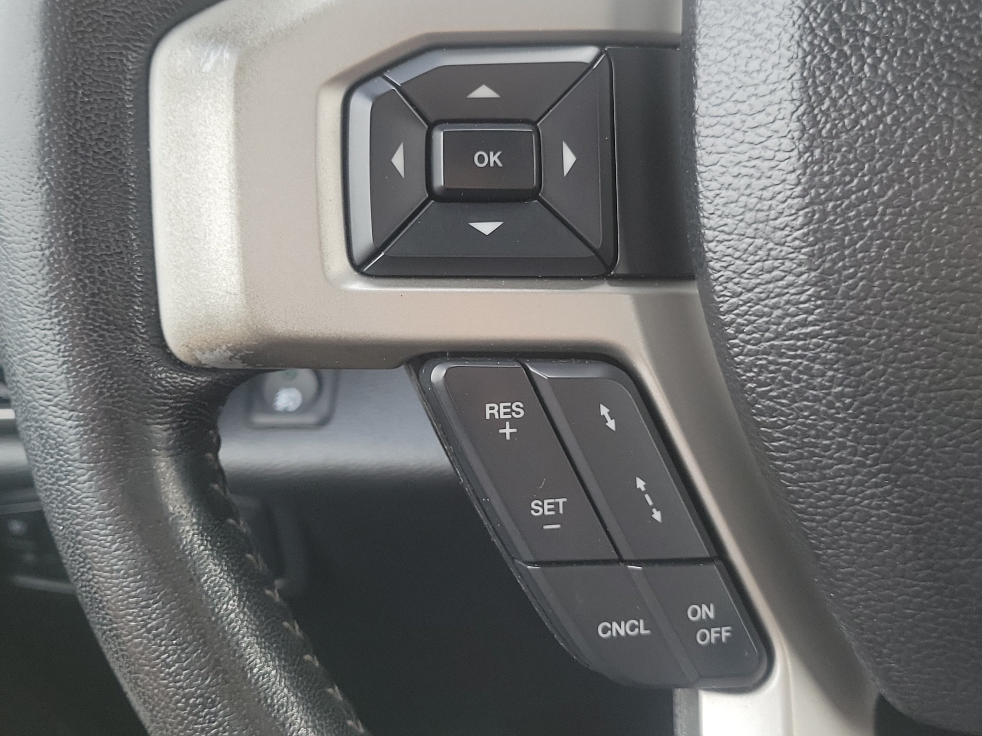 Used 2018 Ford F150 Lariat w/ Equipment Group 502A Luxury AWD/4WD image 27