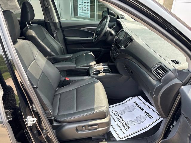 Used 2022 Honda Pilot Black Edition image 32