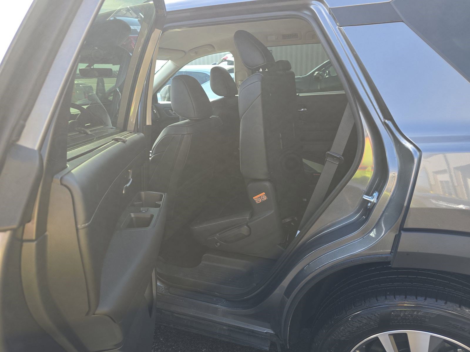 Used 2025 Nissan Pathfinder SL image 19