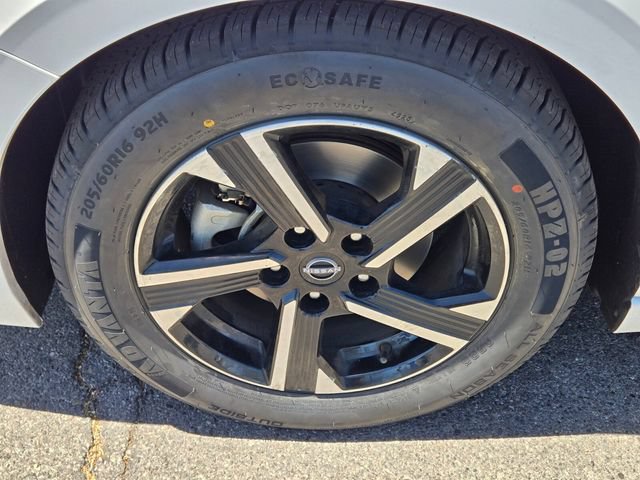 Used 2024 Nissan Sentra SV FWD image 9