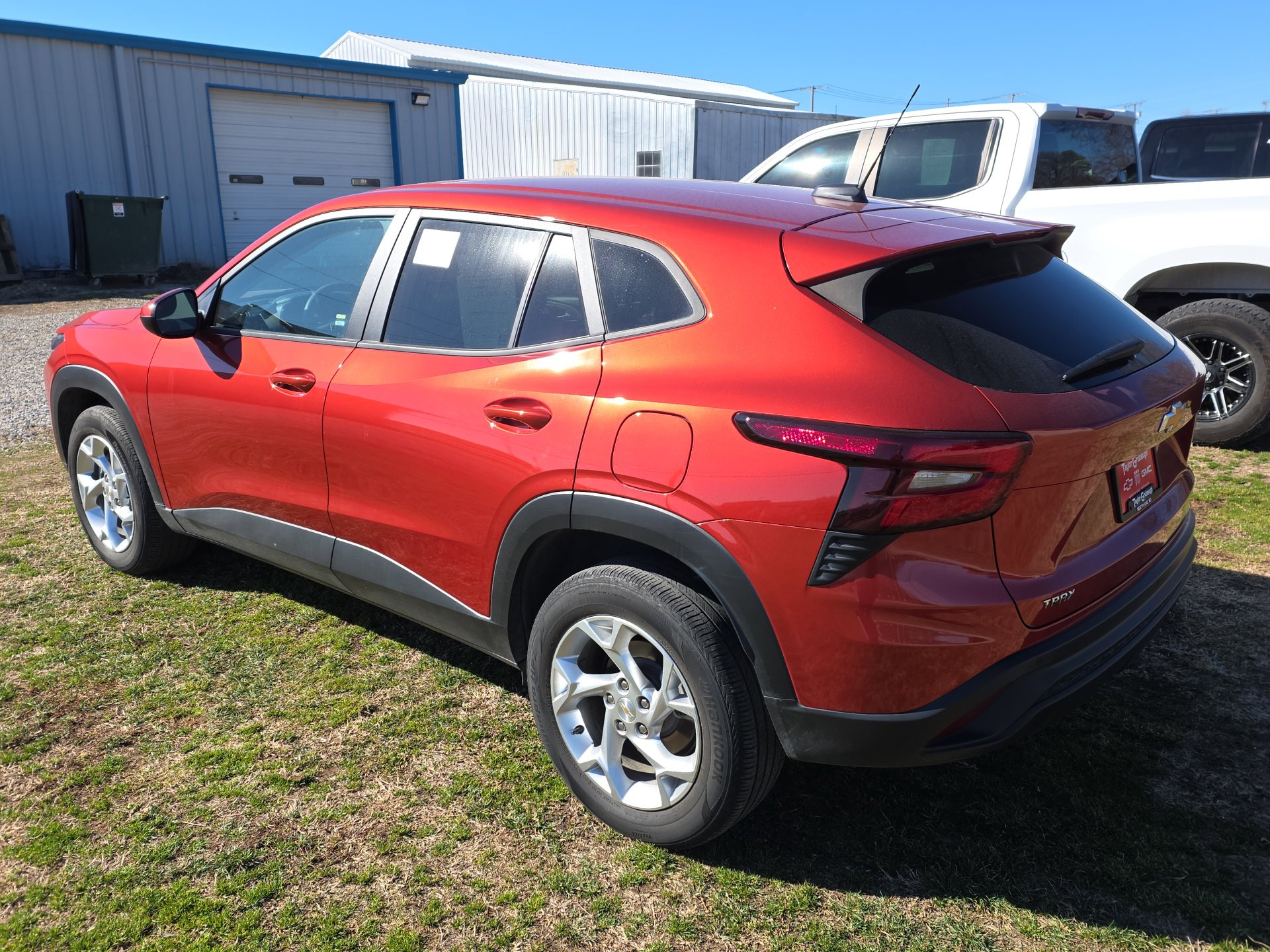 Used 2024 Chevrolet Trax LS w/ LS Convenience Package image 5