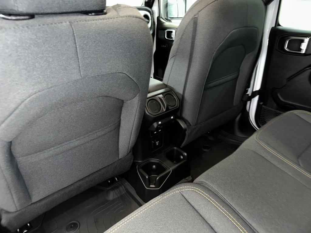 Used 2025 Jeep Gladiator Willys image 18