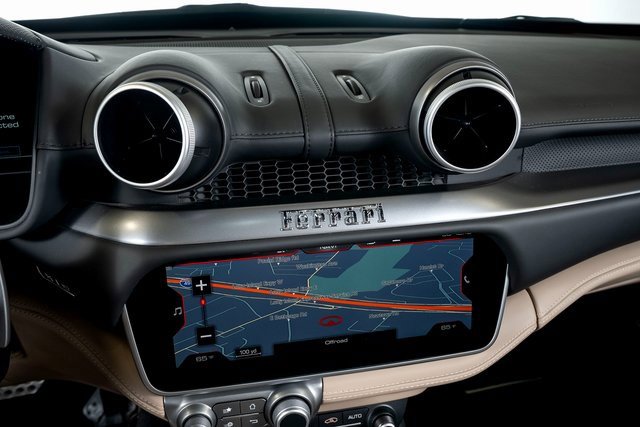 Used 2019 Ferrari Portofino image 42