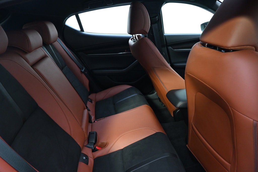 Certified 2025 MAZDA MAZDA3 Carbon image 18