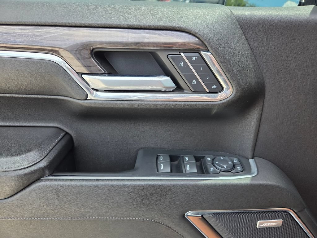 Used 2024 Chevrolet Silverado 1500 LTZ RWD image 23