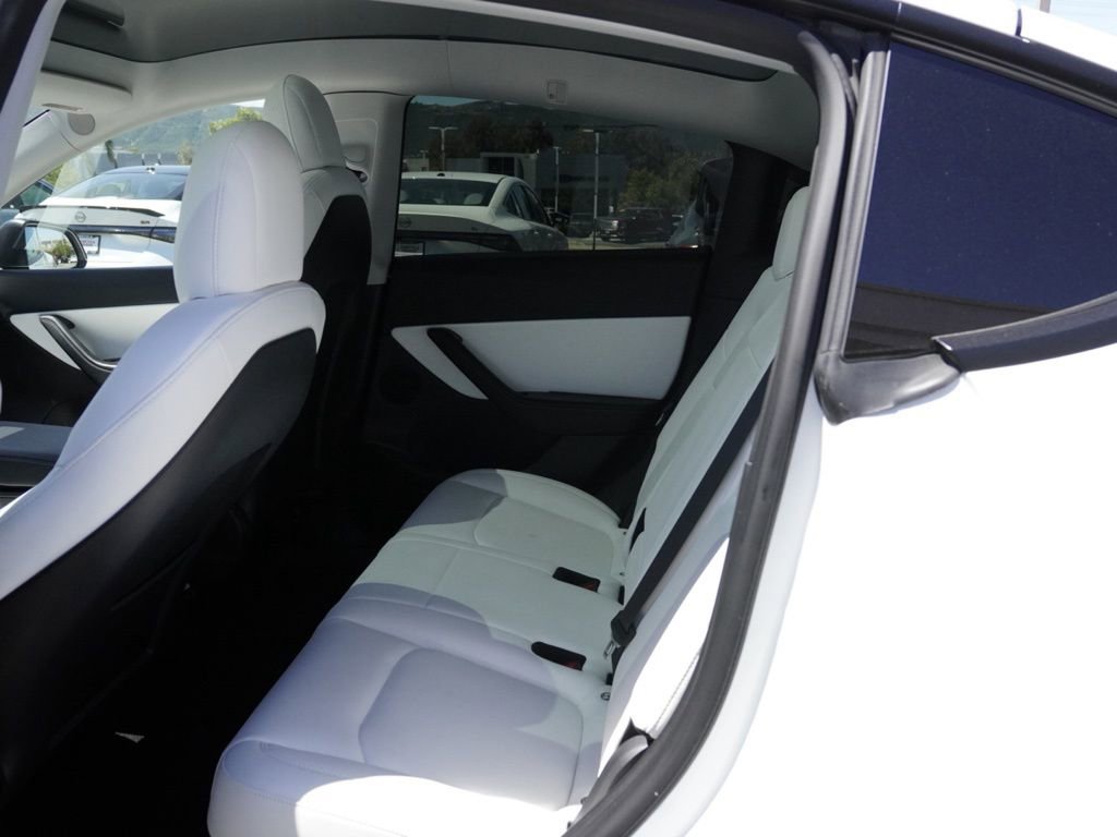 Used 2022 Tesla Model Y Performance AWD/4WD image 14