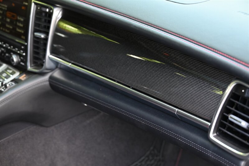 Used 2015 Porsche Panamera GTS AWD/4WD image 21