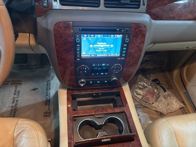 Used 2011 Chevrolet Suburban LTZ image 24