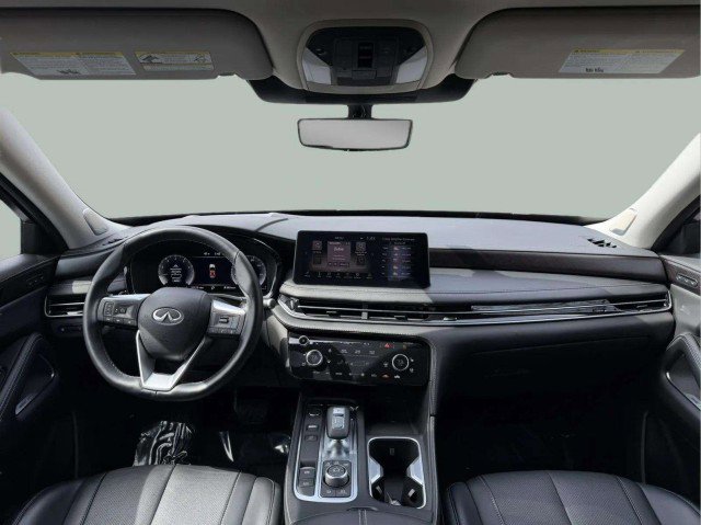 Used 2023 INFINITI QX60 Sensory w/ Vision Package AWD/4WD image 9