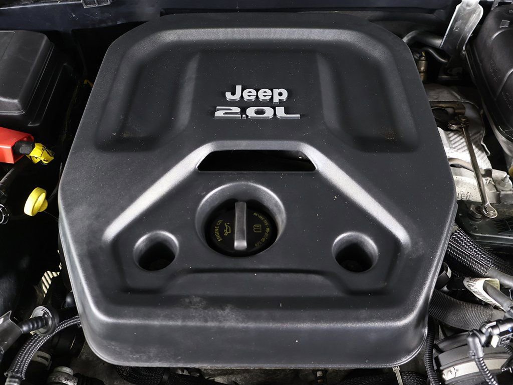 Used 2021 Jeep Wrangler Unlimited Sahara w/ Cold Weather Group AWD/4WD image 15