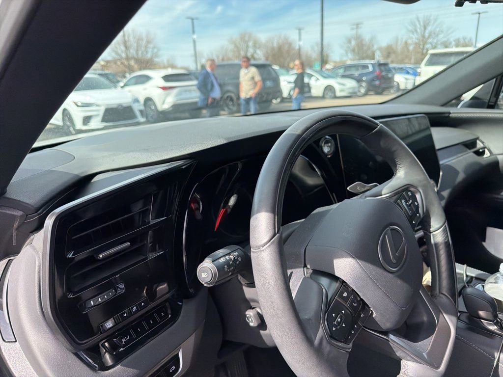 Used 2023 Lexus RX 350h w/ Accessory Package (2T) image 23