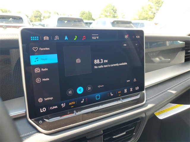 New 2025 Volkswagen Tiguan SE image 25