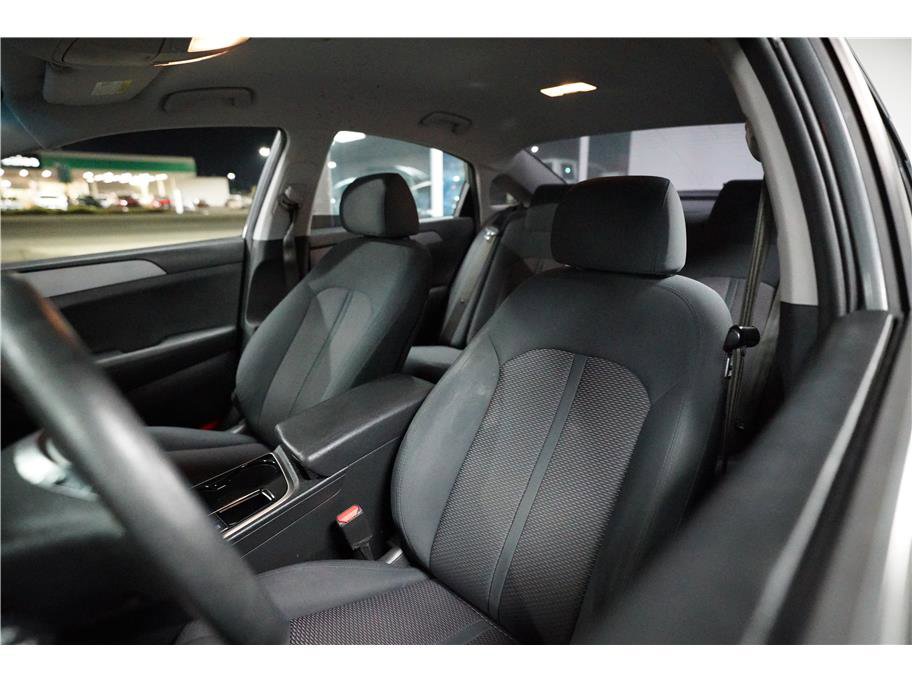 Used 2018 Hyundai Sonata SE w/ Cargo Package image 11