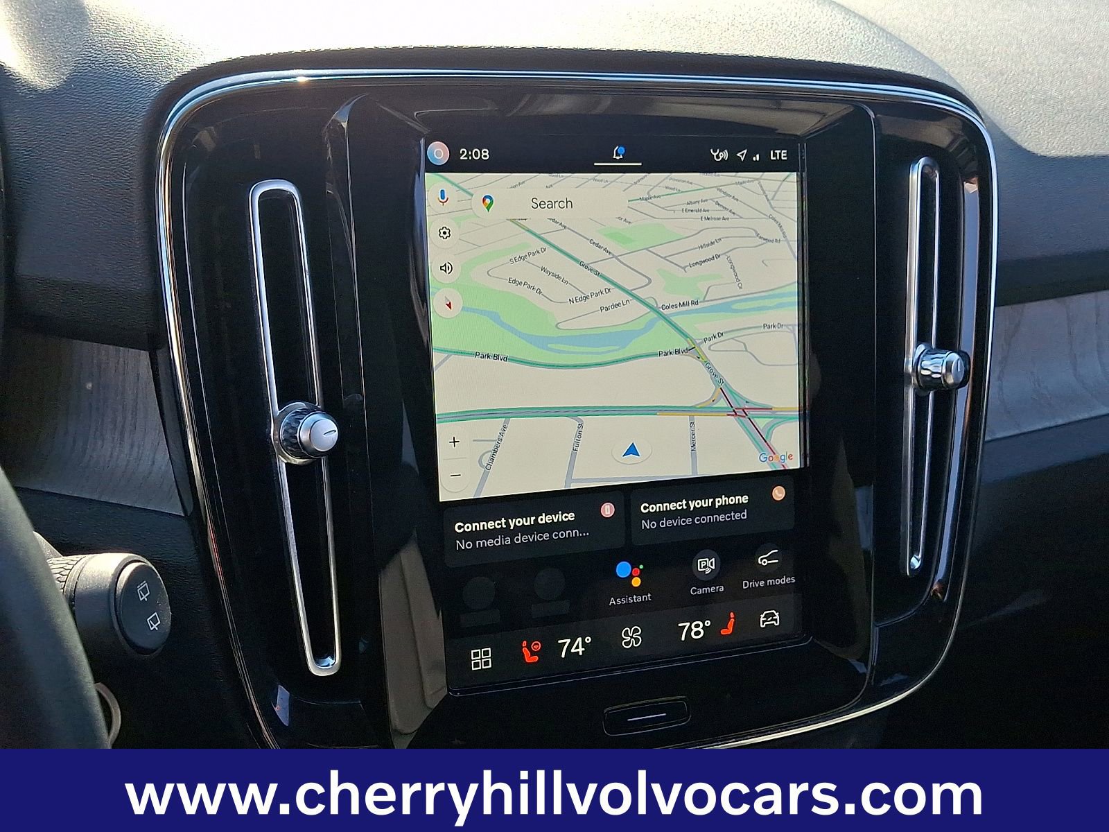 Certified 2023 Volvo XC40 B5 Core w/ Climate Package image 18