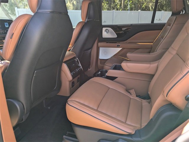 Used 2025 Lincoln Aviator Black Label image 5