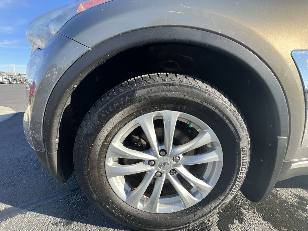 Used 2012 INFINITI FX35 Base w/ Premium Pkg image 33