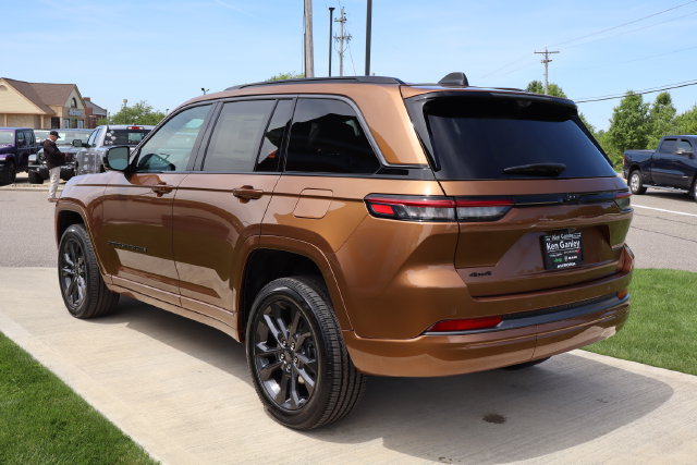 New 2026 Jeep Grand Cherokee Limited AWD/4WD image 35