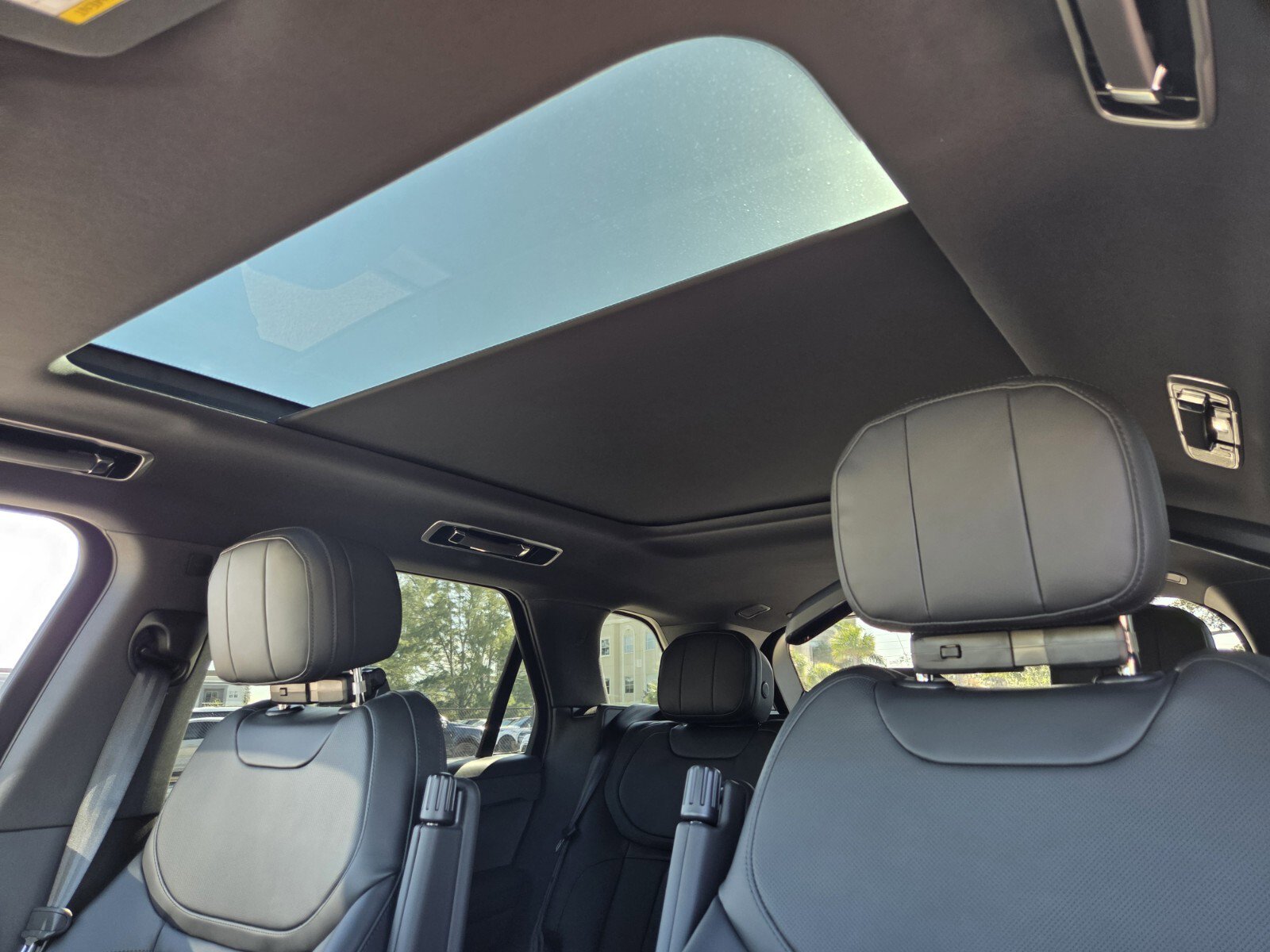 New 2026 Land Rover Range Rover Sport SE image 24