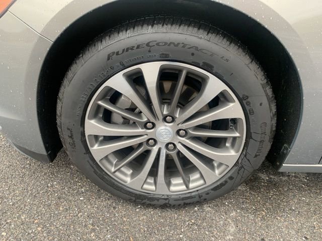 Used 2019 Buick LaCrosse Essence w/ Sights and Sounds Package image 24