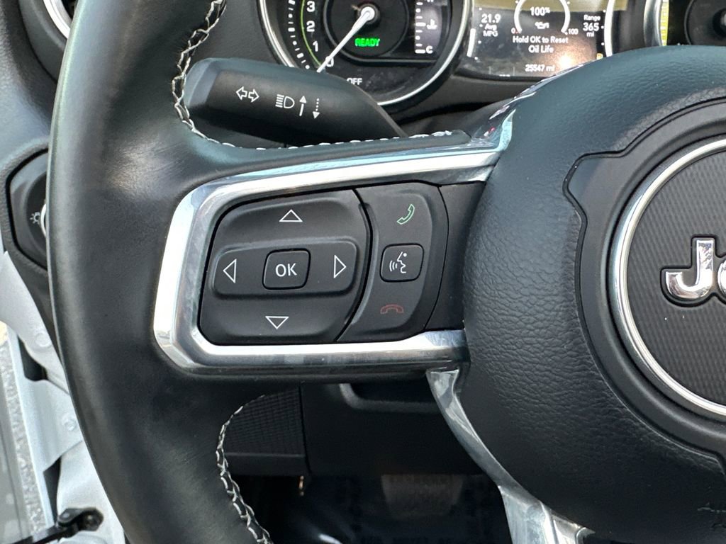 Used 2022 Jeep Wrangler Unlimited Sahara AWD/4WD image 23