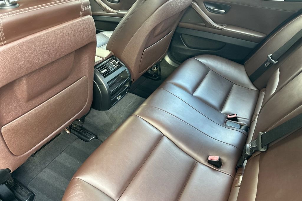 Used 2015 BMW 535i Sedan image 11