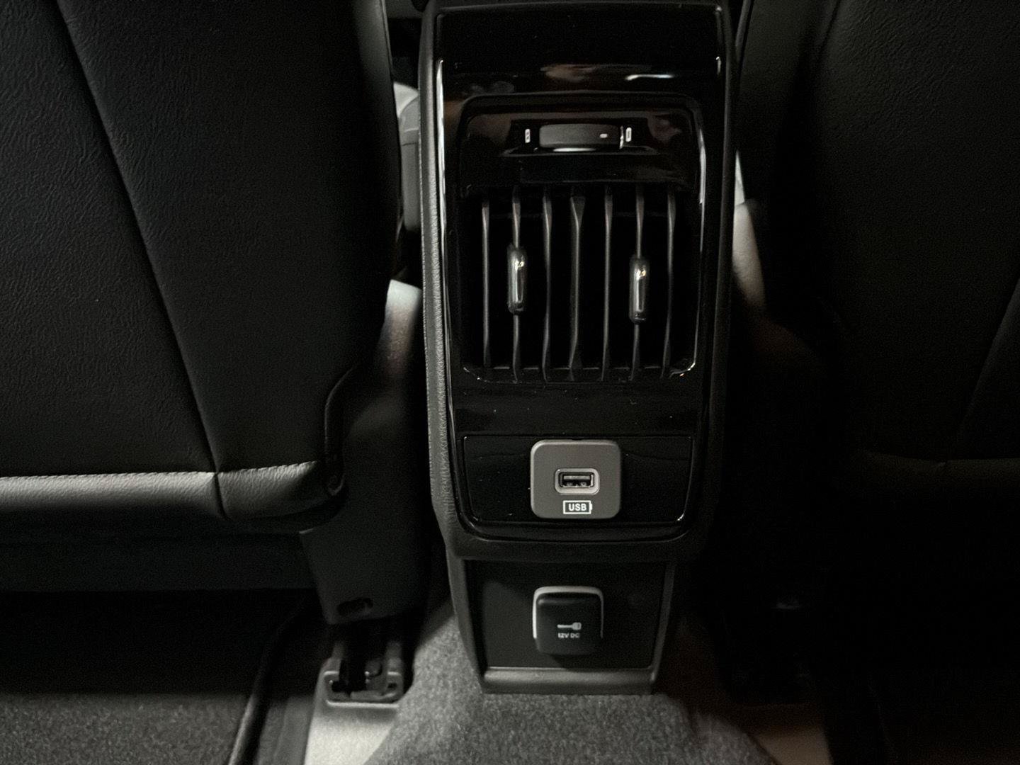 New 2026 Jeep Compass Latitude AWD/4WD image 30