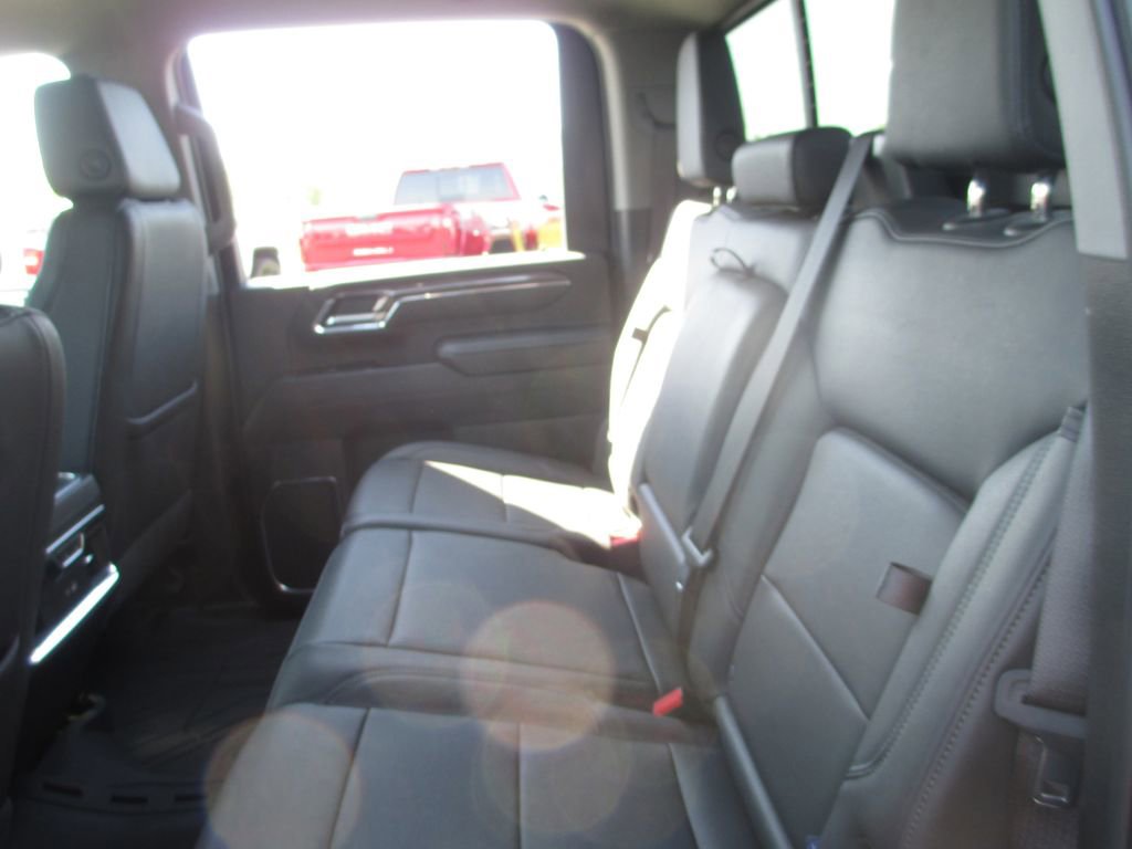 Used 2024 Chevrolet Silverado 3500 LTZ w/ LTZ Convenience Package AWD/4WD image 25